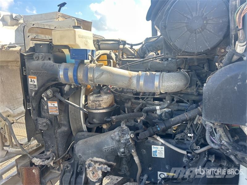 Peterbilt 348 Kamioni sa otvorenim sandukom