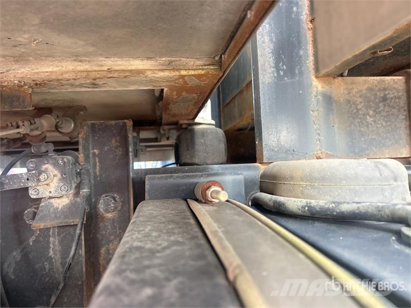 Peterbilt 348 Kamioni sa otvorenim sandukom