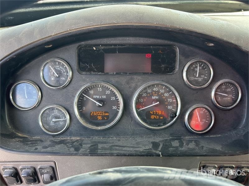 Peterbilt 348 شاحنات مزدوجة / خلخلة