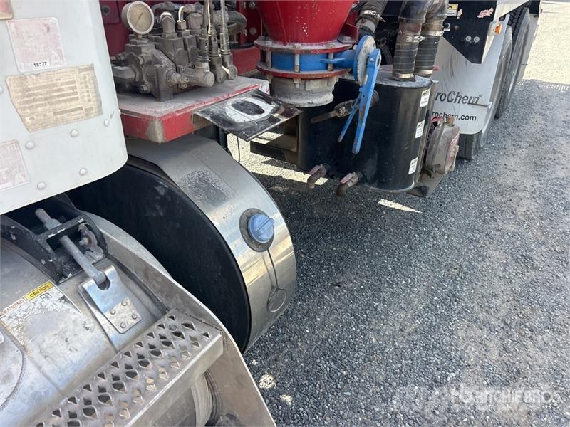 Peterbilt 348 شاحنات مزدوجة / خلخلة