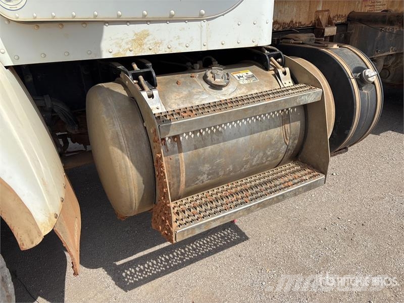 Peterbilt 348 Autocisterne