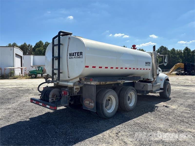 Peterbilt 348 صهاريج مياه