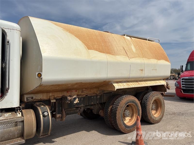 Peterbilt 348 Autocisterne