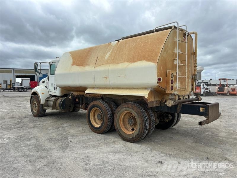 Peterbilt 348 Autocisterne