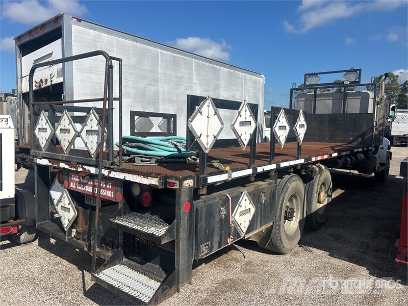 Peterbilt 348 Kamioni sa otvorenim sandukom