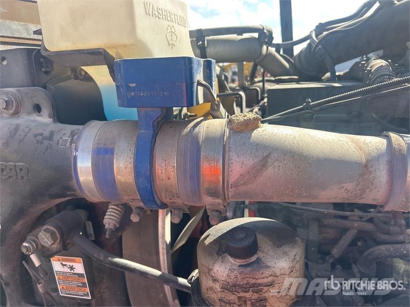 Peterbilt 348 Kamioni sa otvorenim sandukom