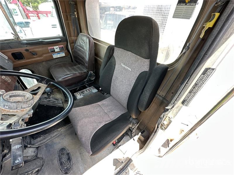 Peterbilt 357 6x4 Mixer Truck Concrete trucks