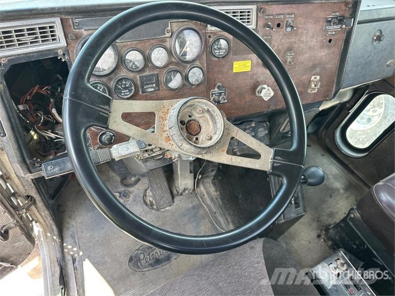 Peterbilt 357 6x4 Mixer Truck Concrete trucks