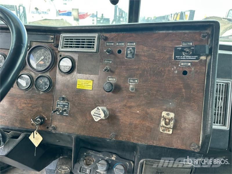 Peterbilt 357 6x4 Mixer Truck Concrete trucks
