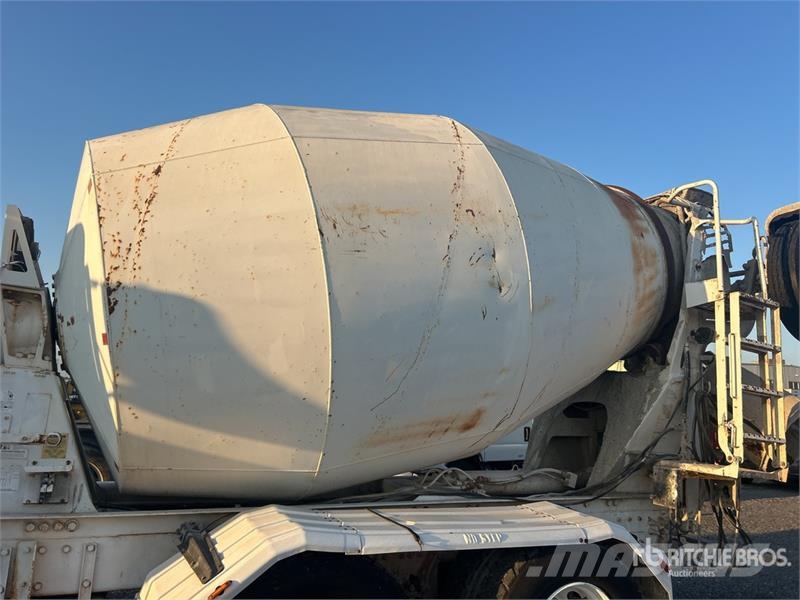 Peterbilt 357 8x4 Mixer Truck Cementbil