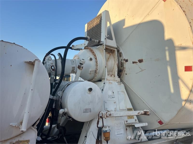 Peterbilt 357 8x4 Mixer Truck Cementbil