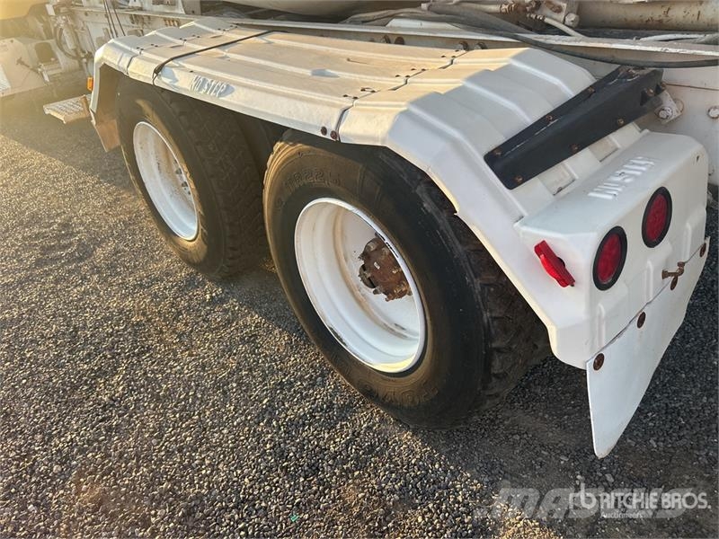 Peterbilt 357 8x4 Mixer Truck Cementbil