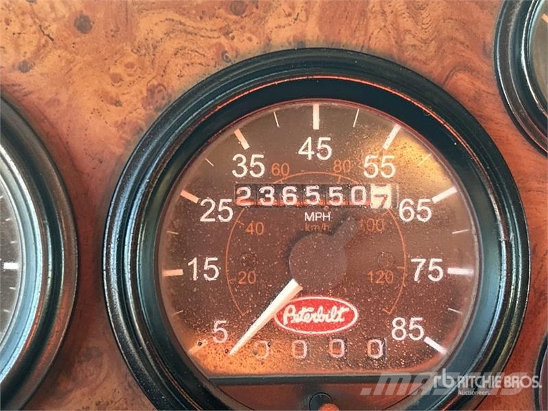 Peterbilt 357 8x4 Mixer Truck Cementbil