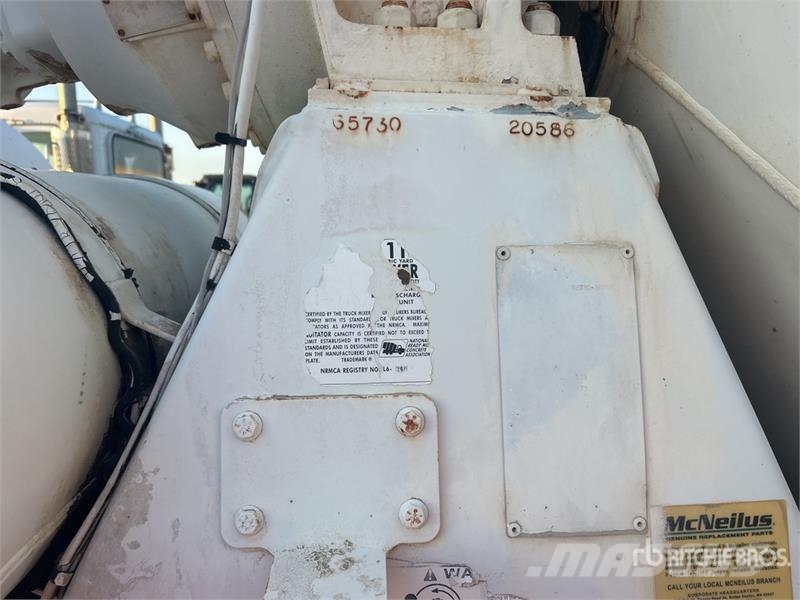 Peterbilt 357 8x4 Mixer Truck Cementbil