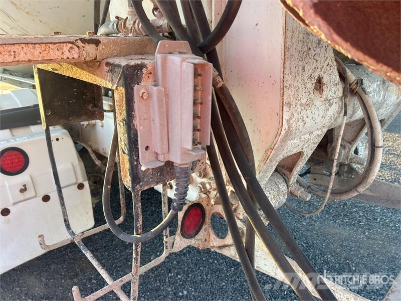 Peterbilt 357 8x4 Mixer Truck Cementbil