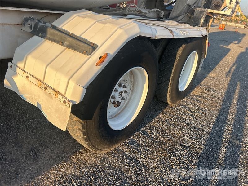 Peterbilt 357 8x4 Mixer Truck Cementbil