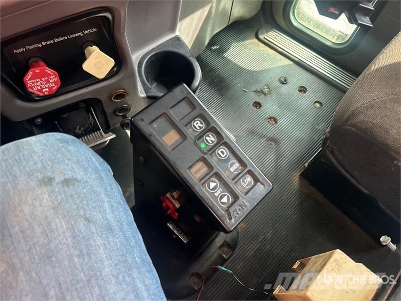 Peterbilt 365 Kipplader