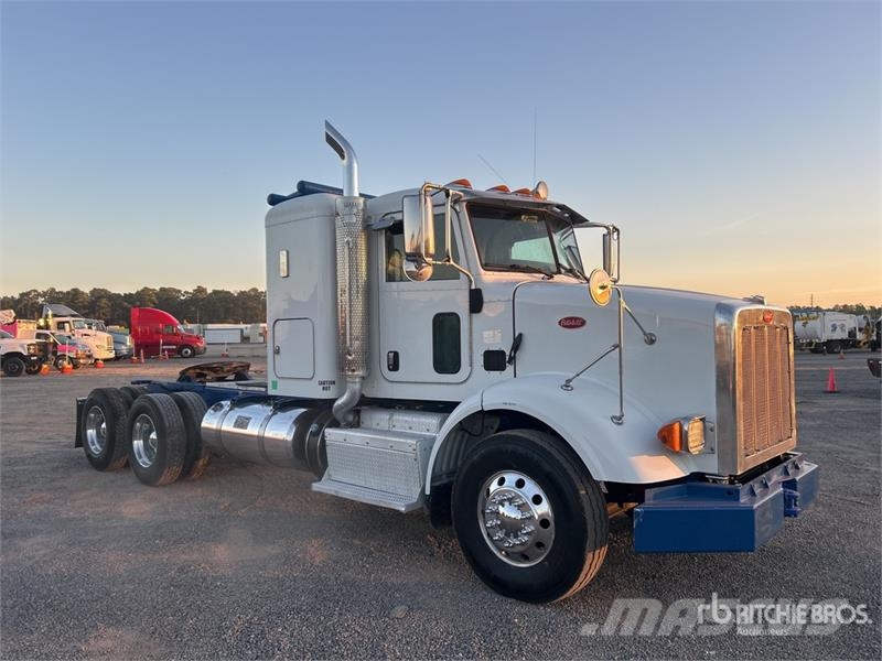 Peterbilt 365 Trekkers