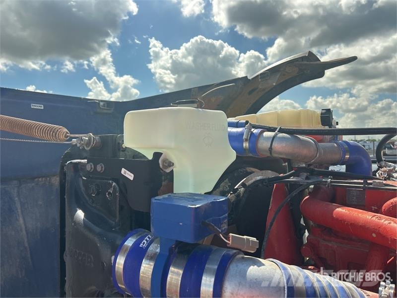 Peterbilt 365 شاحنات قلابة