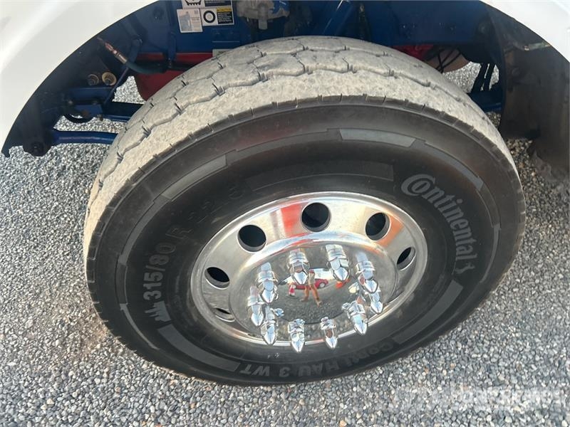 Peterbilt 365 Trekkers