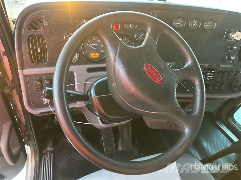 Peterbilt 365 Trekkers