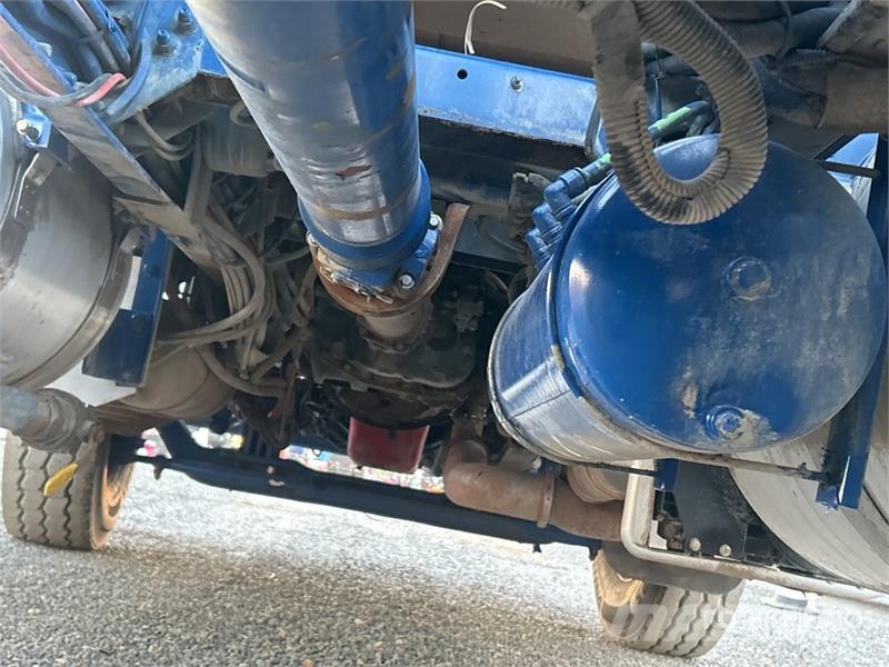 Peterbilt 365 Trekkers