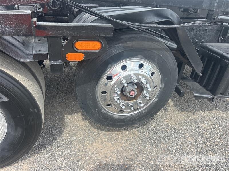Peterbilt 365 Kipplader