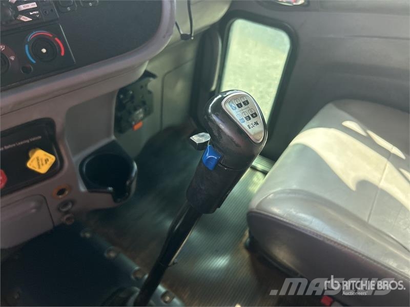 Peterbilt 365 شاحنات قلابة