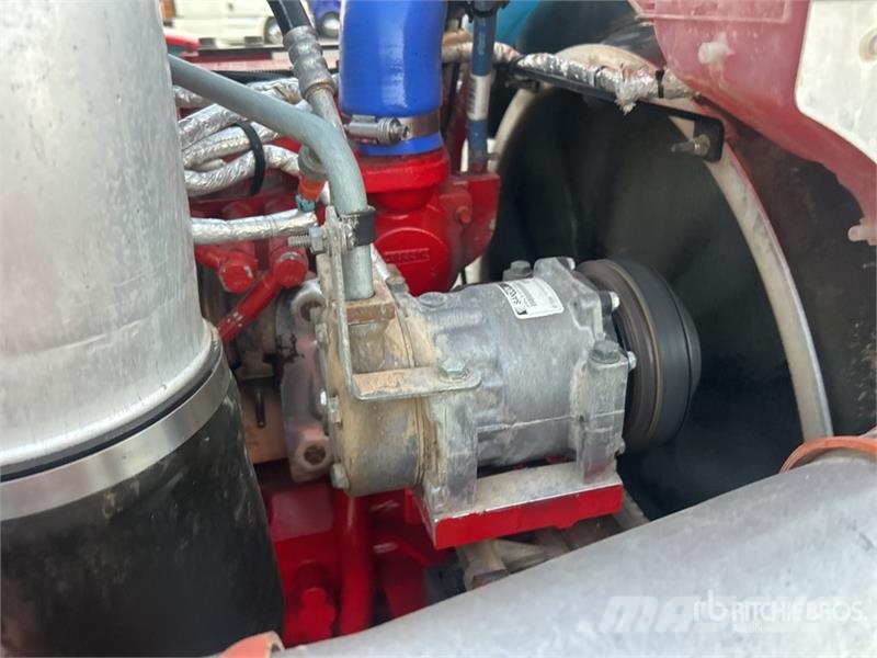 Peterbilt 365 Trekkers