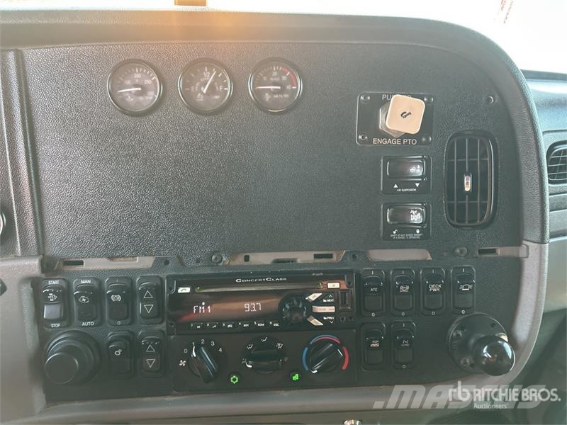 Peterbilt 365 Trekkers