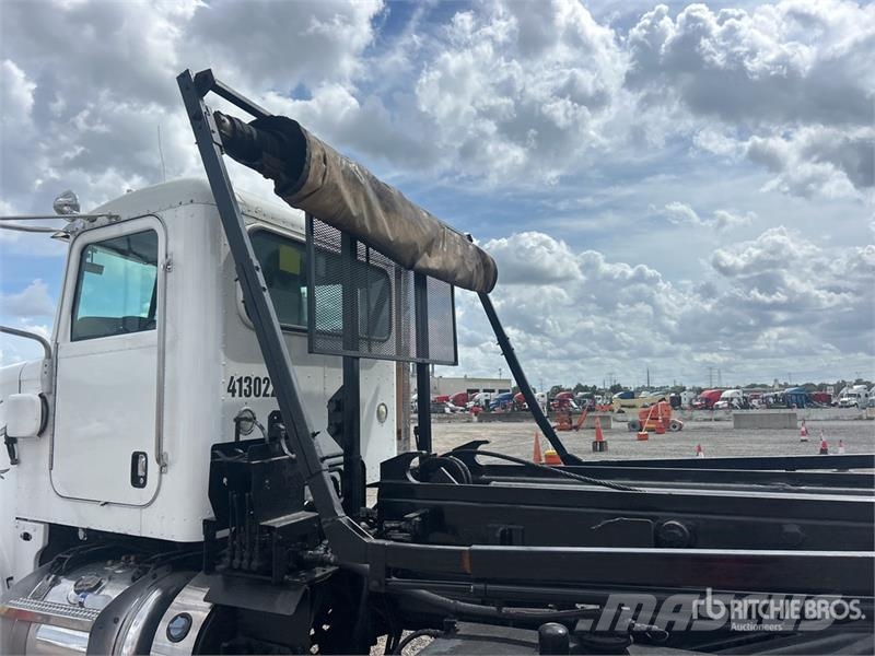 Peterbilt 365 Kipplader
