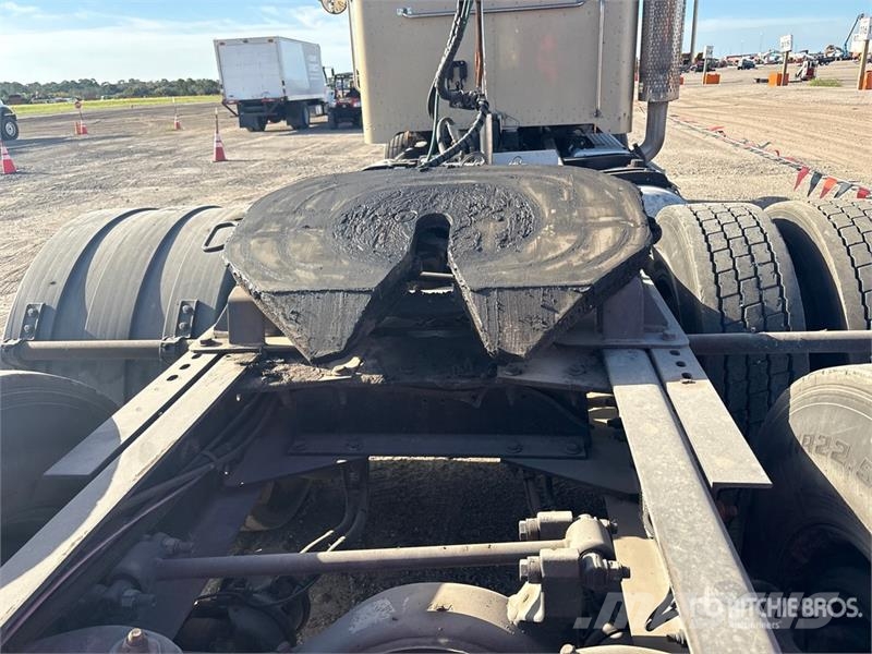 Peterbilt 365 中古トラクターヘッド | トレーラーヘッド