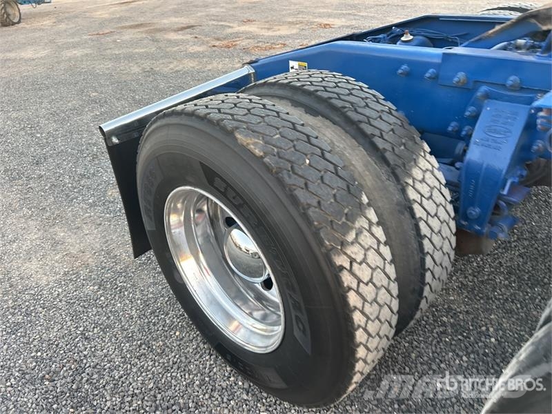 Peterbilt 365 Trekkers