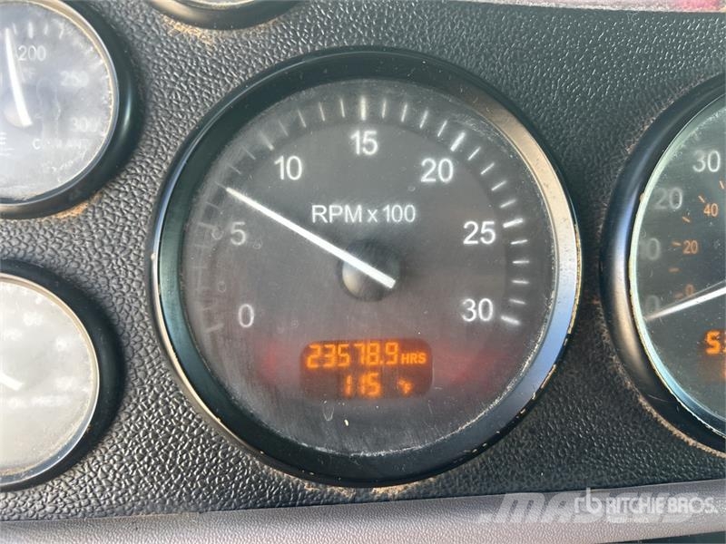 Peterbilt 365 شاحنات قلابة