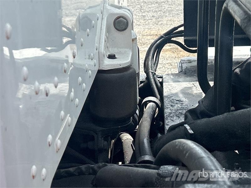Peterbilt 365 Kipplader