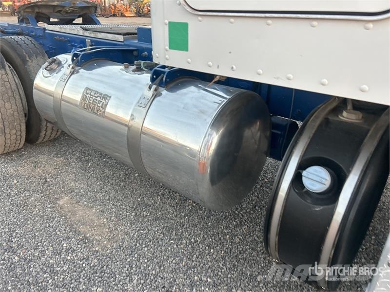 Peterbilt 365 Trekkers