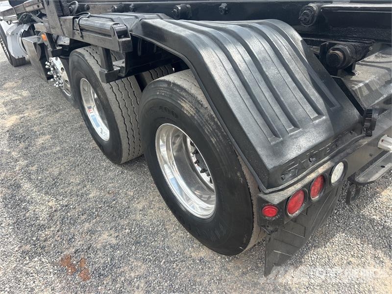 Peterbilt 365 Kipplader