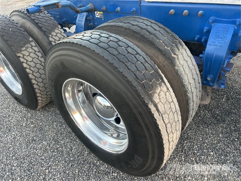 Peterbilt 365 Trekkers