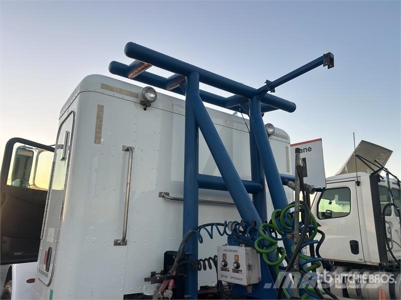 Peterbilt 365 Trekkers