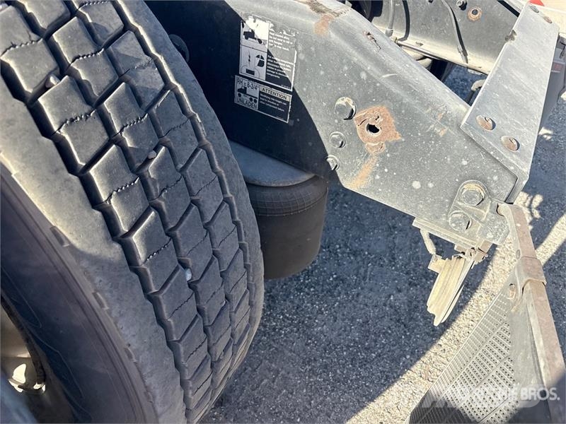 Peterbilt 365 中古トラクターヘッド | トレーラーヘッド