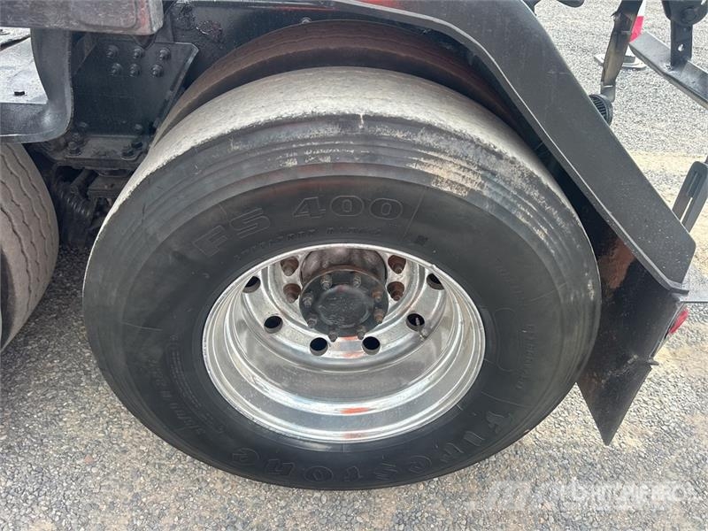 Peterbilt 365 Kipplader