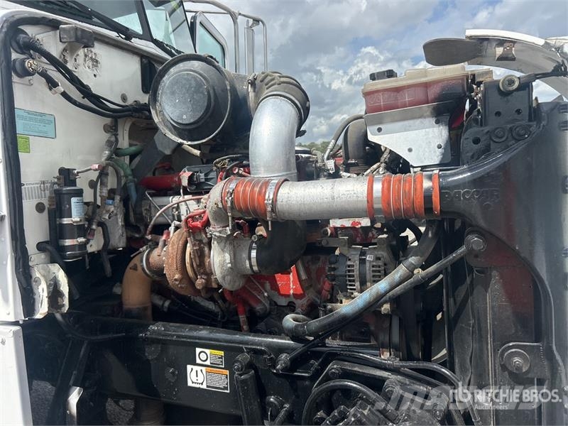 Peterbilt 365 Kipplader
