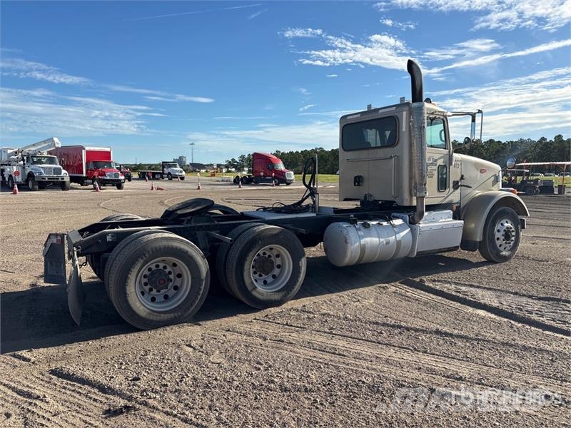 Peterbilt 365 Çekiciler