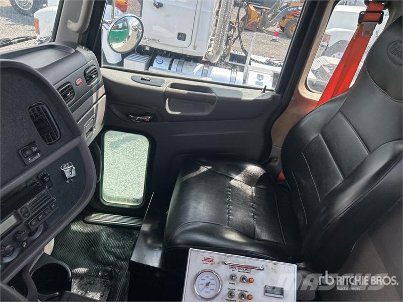 Peterbilt 365 8x4 Mixer Truck Camiões de betão