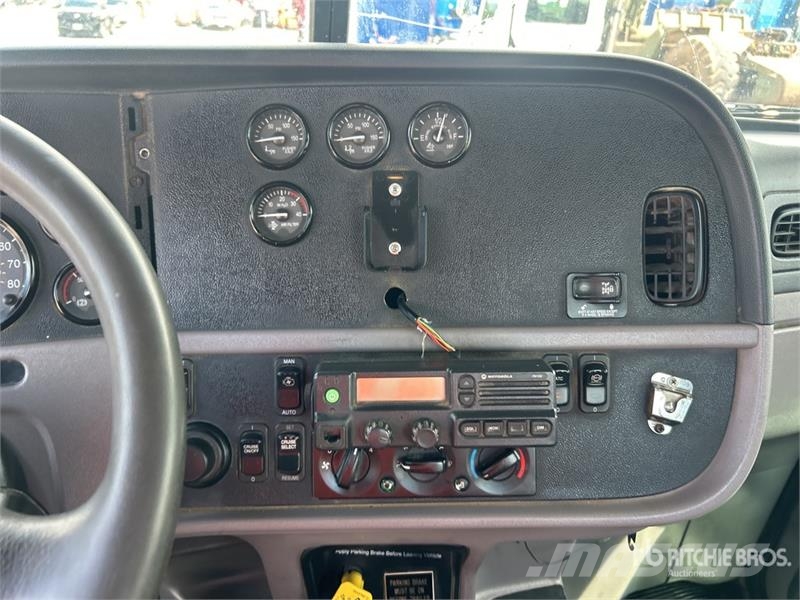 Peterbilt 365 8x4 Mixer Truck Camiões de betão