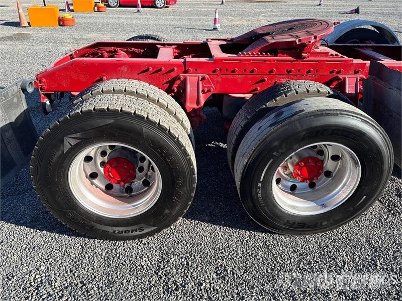 Peterbilt 365 8x4 Tri/A Day Cab Truck Tractor Trekkvogner