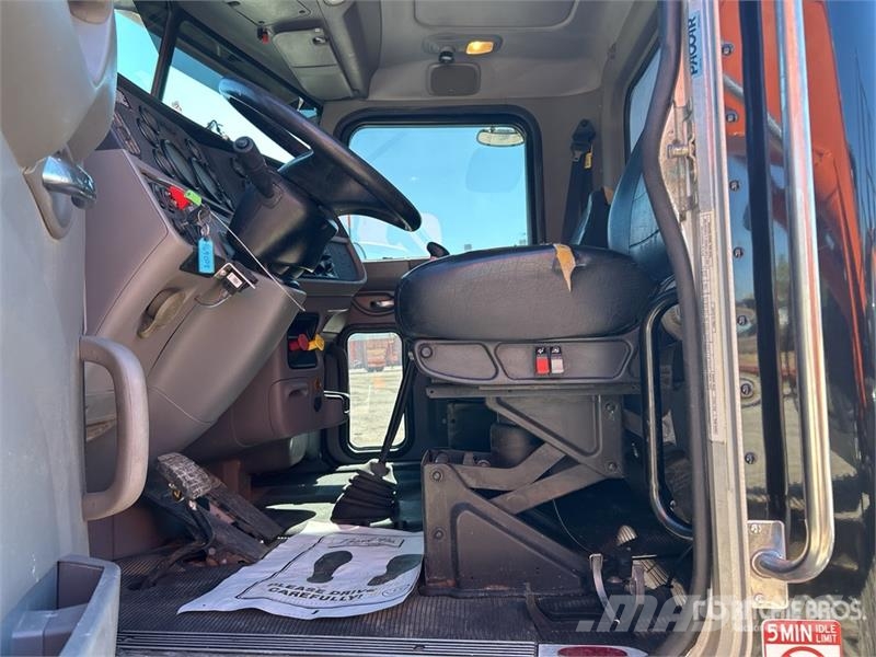 Peterbilt 367 وحدات الجر