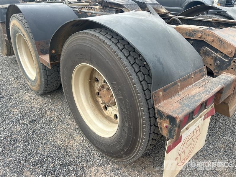 Peterbilt 367 牵引车