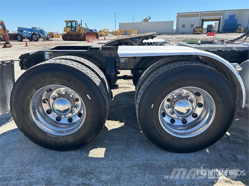 Peterbilt 367 وحدات الجر