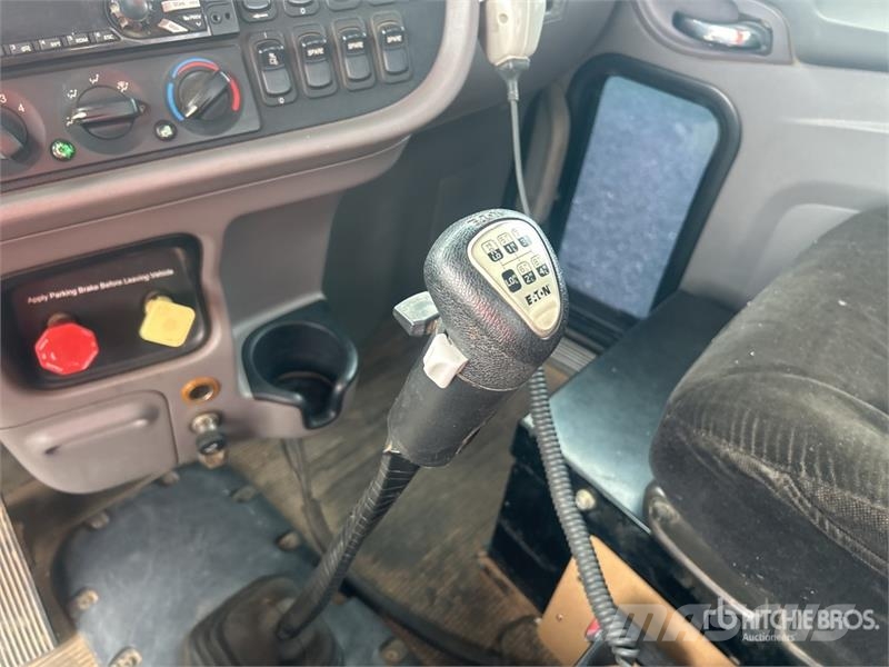 Peterbilt 367 牵引车